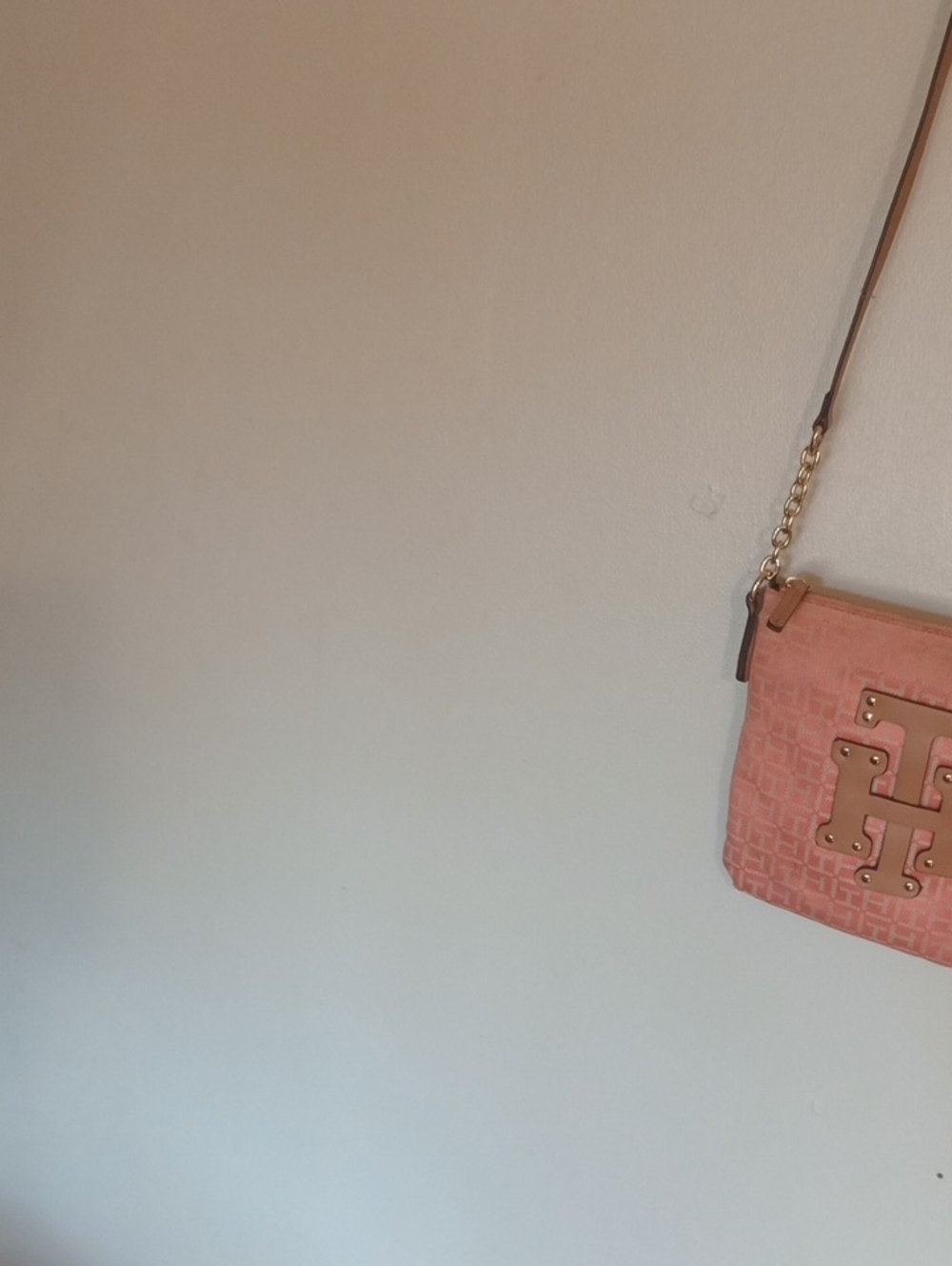 Tommy Hilfiger Pink Crossbody with Gold-Tone Logo Plate Classic Y2K Preppy